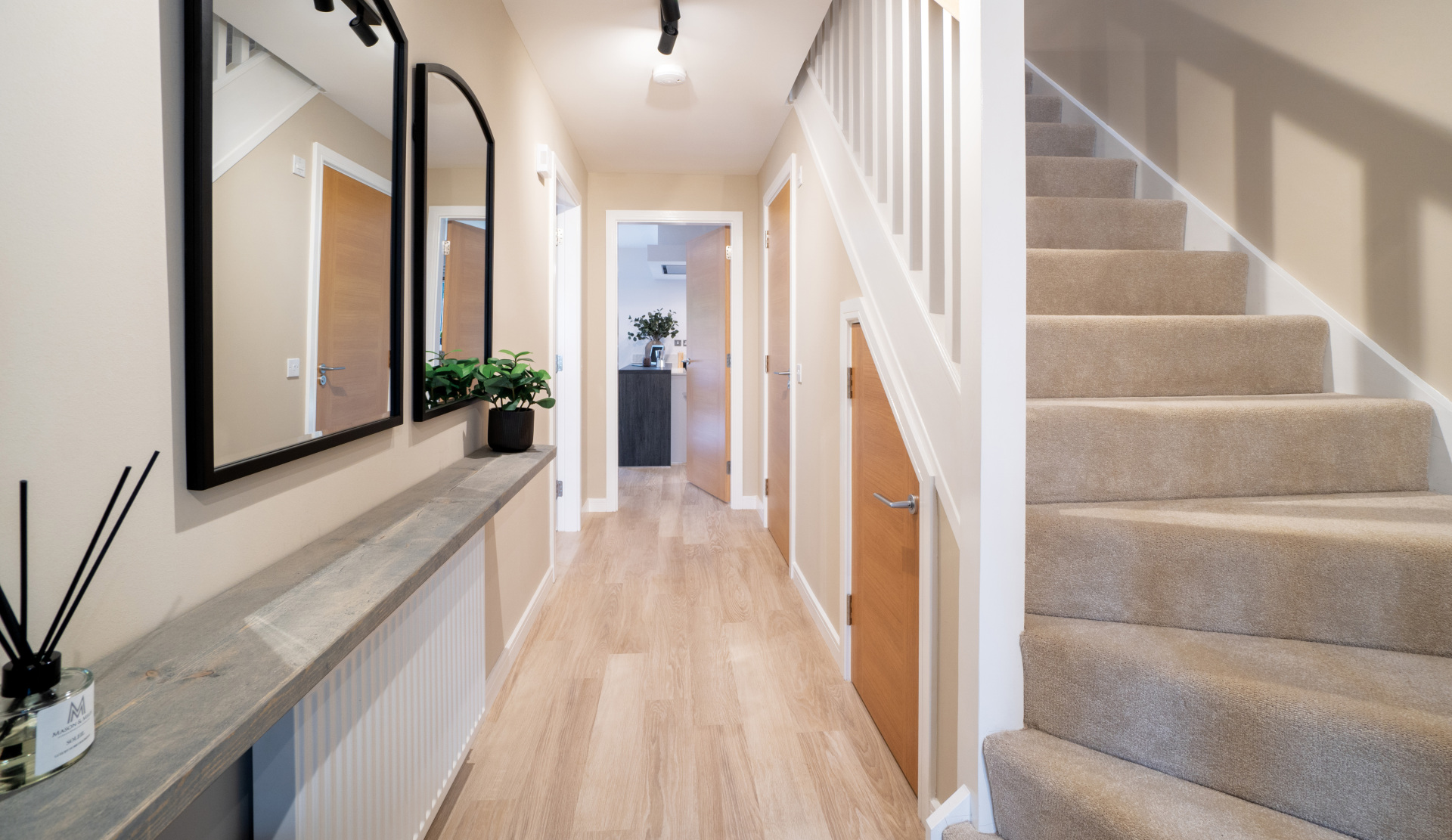 Mackenzie | Hallway