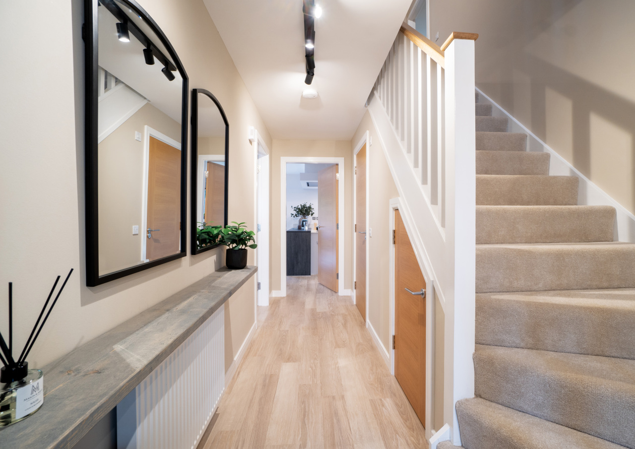 Mackenzie | Hallway
