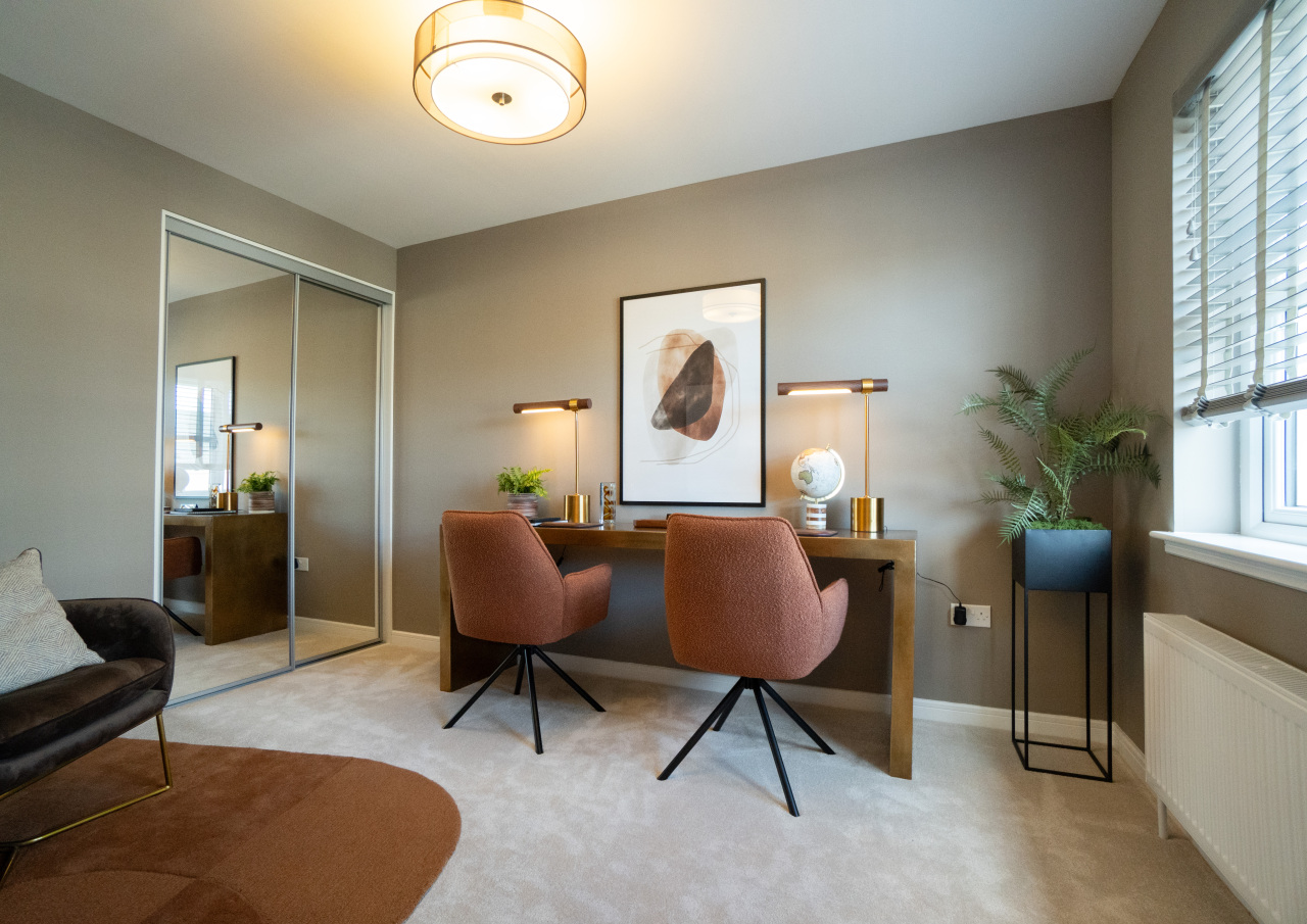 Bruce Bedroom 4A DSC08661