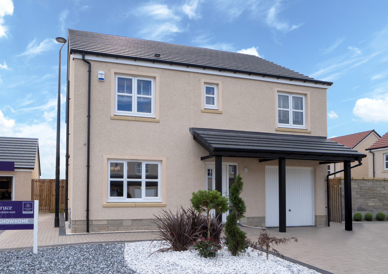 Bruce exterior DSC08457 sign removed sky added