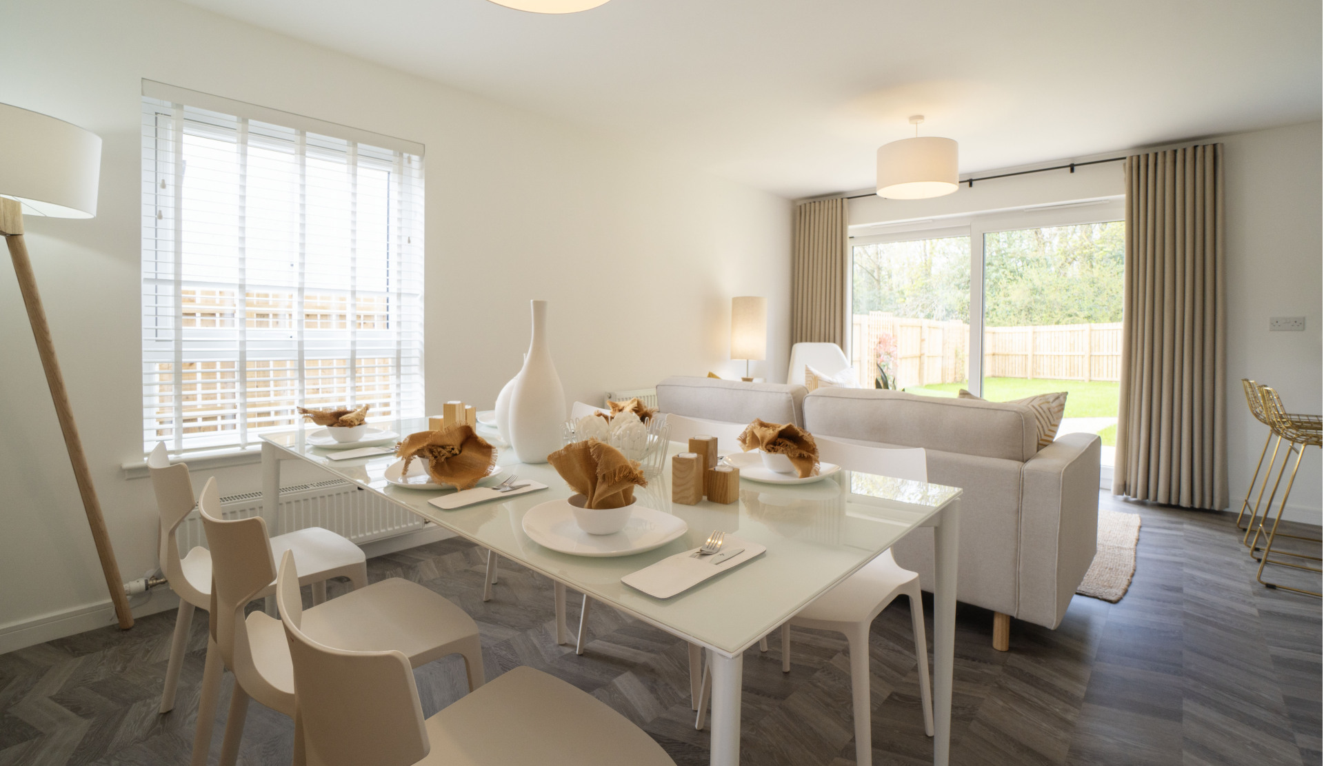 TELFORDVH dining kitchen