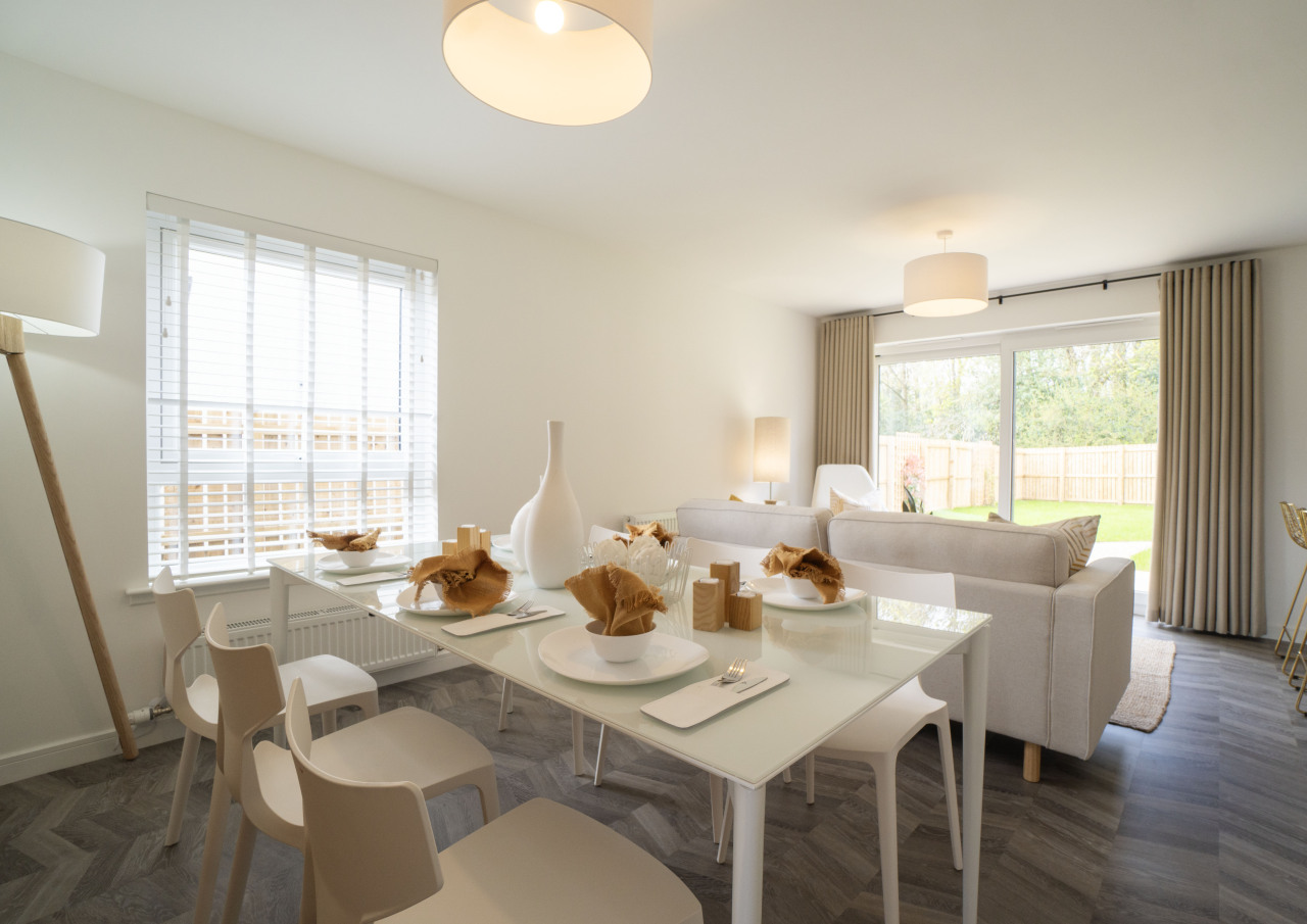 TELFORDVH dining kitchen